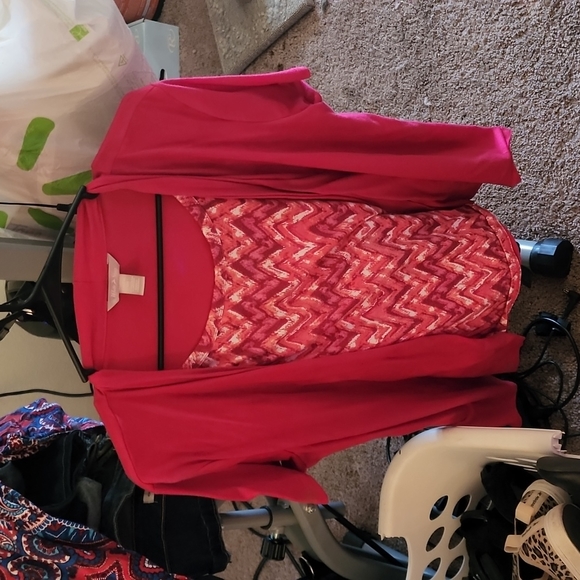 Women's top - Picture 2 of 2